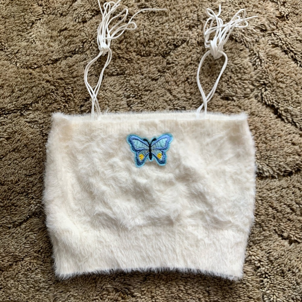 White fluffy crop top size S